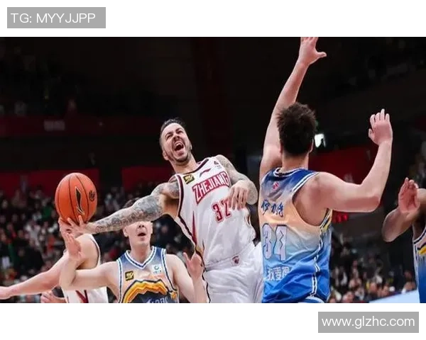 CBA精彩对决广东队迎战同曦队争夺季后赛名额的关键战役